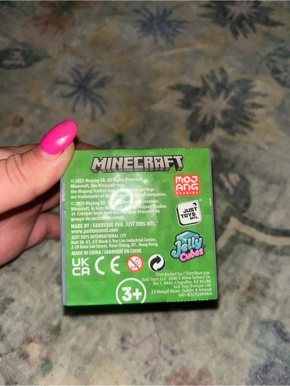 Green mine craft cube
